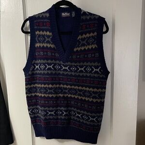 Fair isle V-Neck Sweater Vest - Navy and Gray Pattern